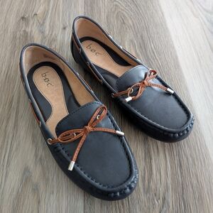 b.o.c. Women's Loafers Slip On Moccasins‎ Size 8.5 Like New Leather